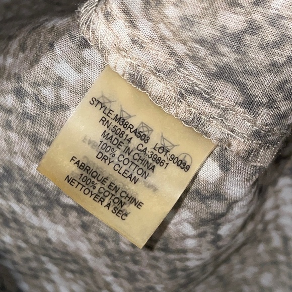 EUC Tahari Snakeskin Printed Button Front Blouse Size Small - Picture 3 of 5